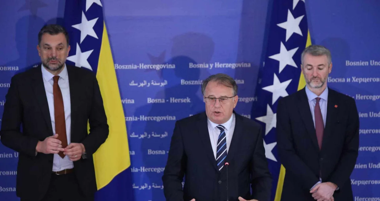 Nermin Nikšić i partneri iz Trojke (Konaković, Forto)/Senad Gubelić/