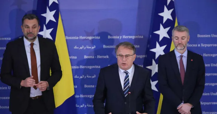 Nermin Nikšić i partneri iz Trojke (Konaković, Forto)/Senad Gubelić/