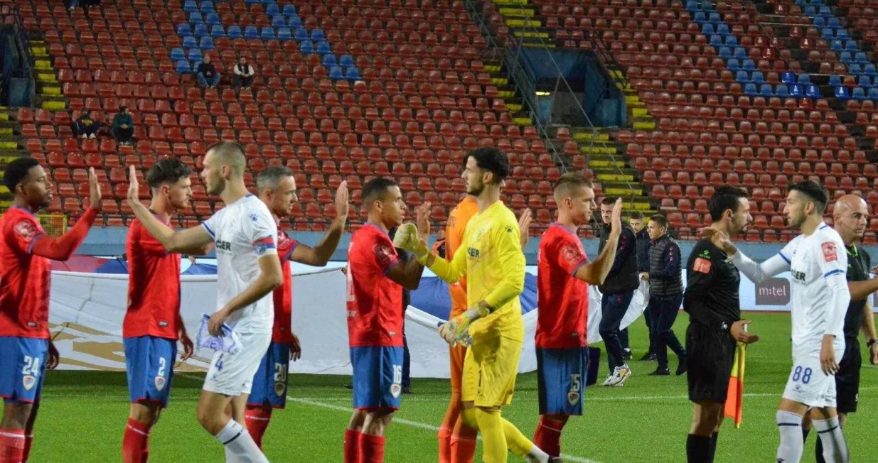 Borac - RadnikHaris HalkićSrđan GrahovacSebastian HerreraZoran KvržićBart MeijersJurich CarolinaStefan JosipovićMiroslav MaričićFilip Samurović/Foto: 