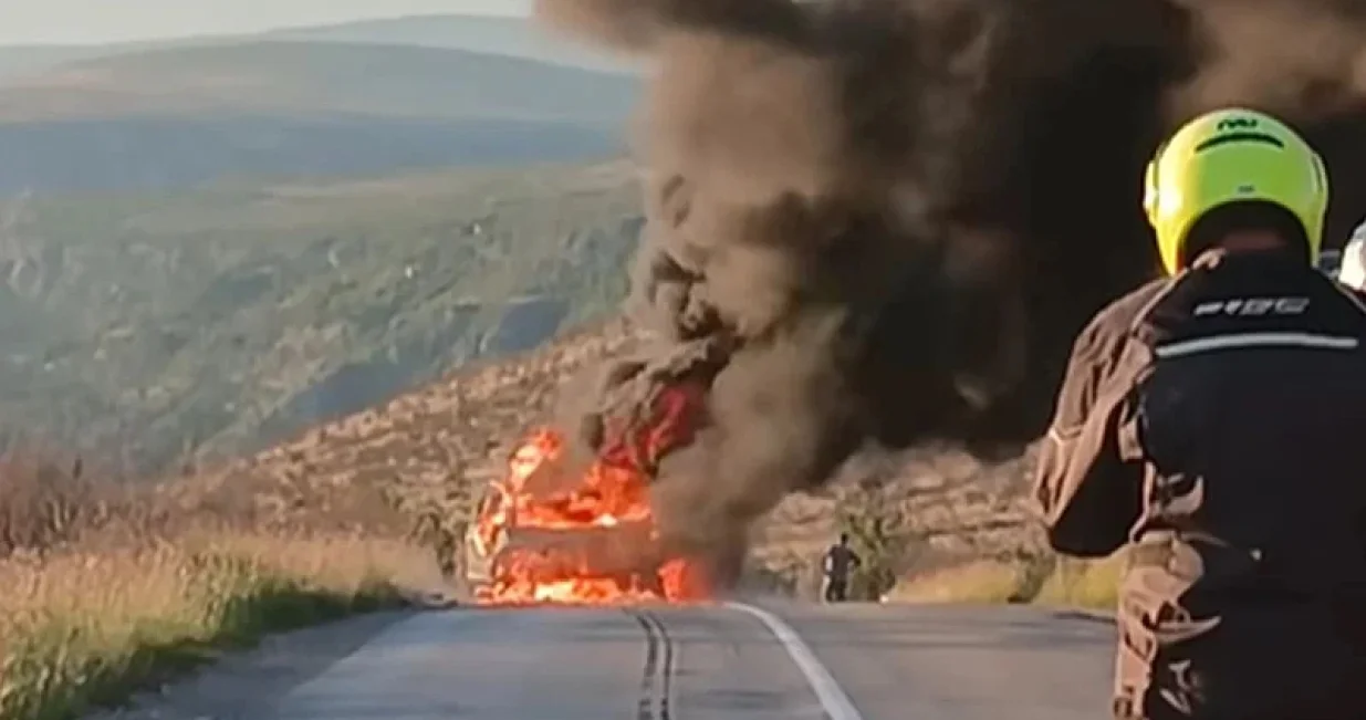 Vatra zahvatila automobil/Crna Hronika