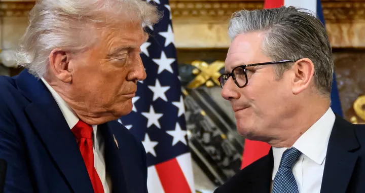 U.S. President Donald Trump and British Prime Minister Keir Starmer shake hands as they hold a press conference at Chequers at the conclusion of a state visit on September 18, 2025 in Aylesbury, Britain. Leon Neal/Pool via REUTERS/Leon Neal