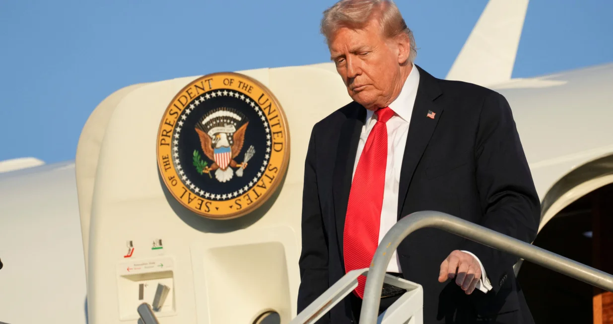 U.S. President Donald Trump steps off Air Force One at LaGuardia Airport in New York, U.S., September 11, 2025. REUTERS/Ken Cedeno/Ken Cedeno