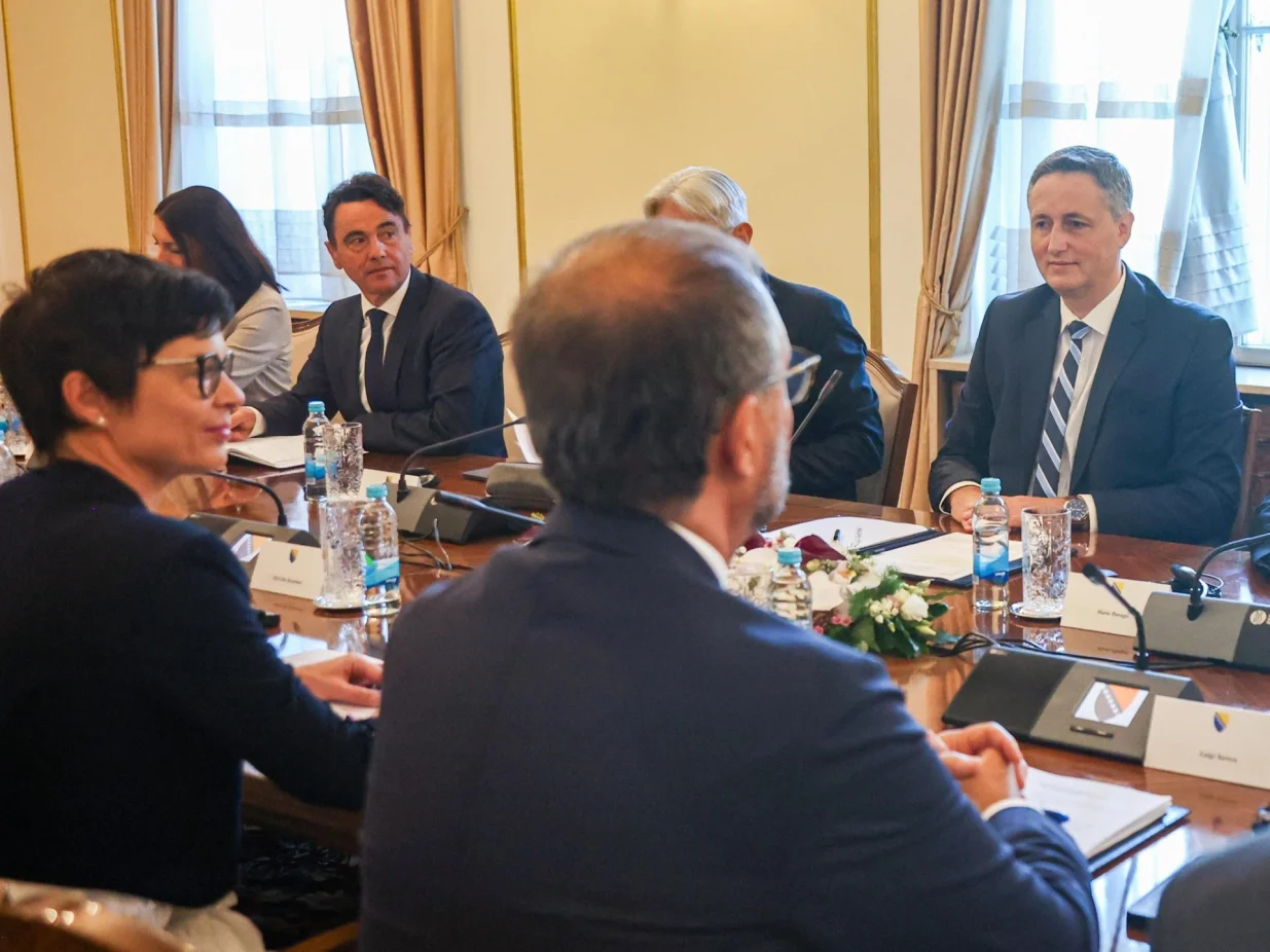 Denis Bećirović na sastanku sa Martom Kos, Marta Kos evropska komesarka za proširenje, Predsjedništvo BiH/Facebook