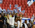 Soccer Football - World Cup - UEFA Qualifiers - Group I - Israel v Italy - Nagyerdei Stadion, Debrecen, Hungary - September 8, 2025 Israel fans inside the stadium before the match REUTERS/Bernadett Szabo/Foto: Bernadett Szabo