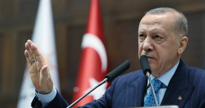 Turski predsjednik Recep Tayyip Erdogan u srijedu obratio se prisutnima na sastanku parlamentarne grupe Stranke pravde i razvoja (AK) u glavnom gradu Ankari. (TUR Presidency/Murat Kula - Anadolu Agency)/