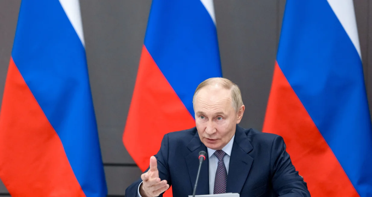 Russian President Vladimir Putin chairs a meeting of the Military-Industrial Commission in Perm, Russia September 19, 2025. Sputnik/Gavriil Grigorov/Pool via REUTERS ATTENTION EDITORS - THIS IMAGE WAS PROVIDED BY A THIRD PARTY./Gavriil Grigorov