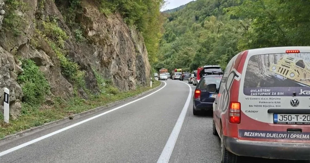 Gužva kod Jajca nakon nesreće/Jajce Online