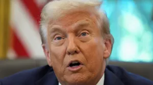 U.S. President Donald Trump looks on, in the Oval Office at the White House in Washington, D.C., U.S., September 19, 2025. REUTERS/Ken Cedeno/Ken Cedeno