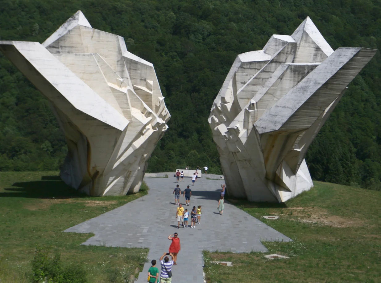 spomenik palim borcima bitke na Sutjesci 1943.godine na Tjentištu/Muhamed Tunović