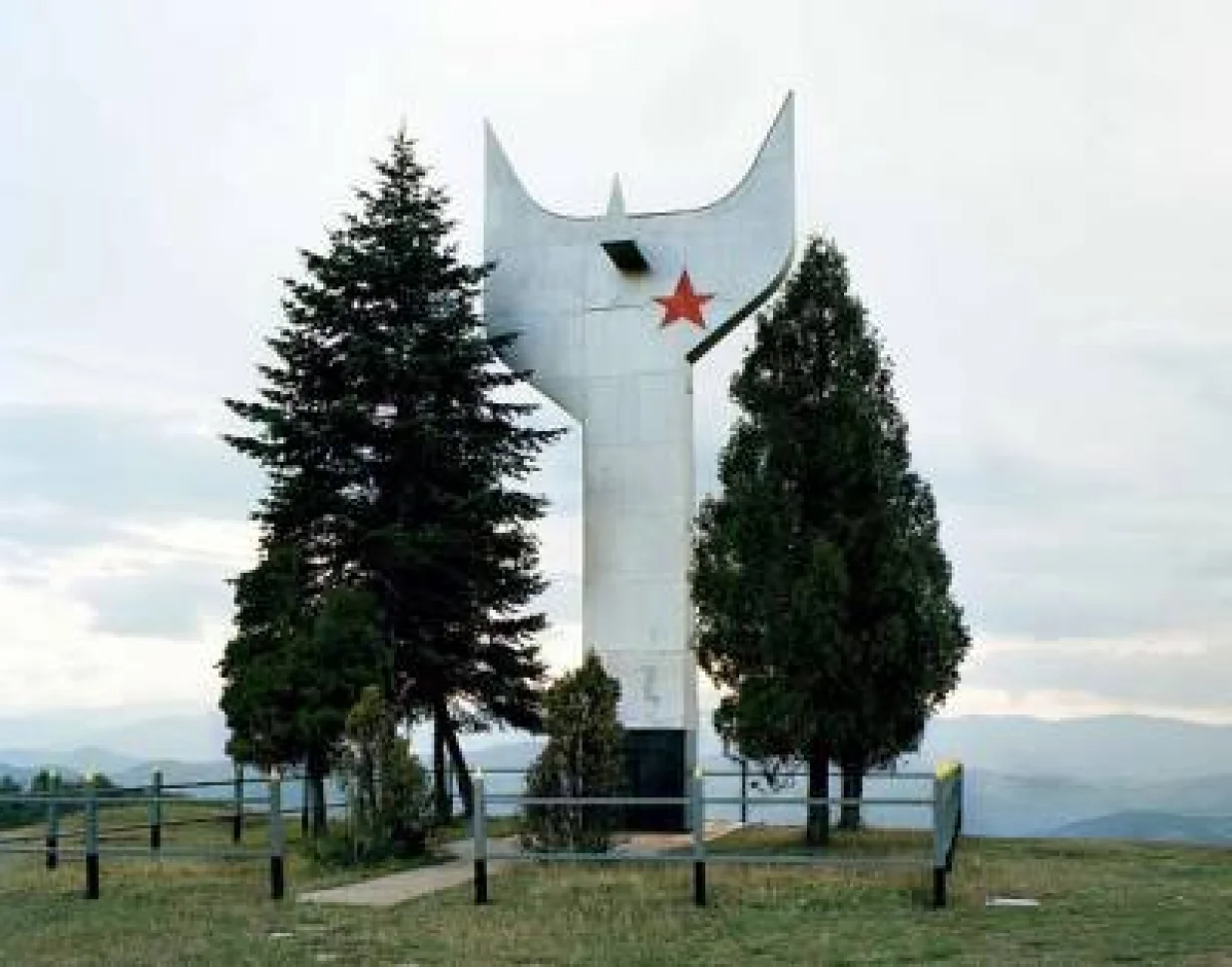 Spomenik Zeničkom partizanskom odredu na Smetovima/Lubiga.com