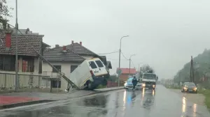 Neobičan udes/Facebook/Nezavisne//