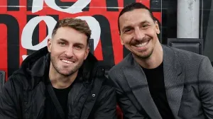 Santiago GimenezZlatan Ibrahimović/Foto: 