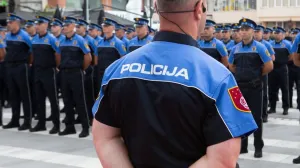 Nove uniforme na policajcima u Sarajevu prilikom polaganja zakletve završenih kadeta/Mup Kantona Sarajevo 