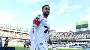 Soccer Football - Brasileiro Championship - Santos v Fluminense - Estadio Urbano Caldeira, Santos, Brazil - August 31, 2025 Santos' Neymar before the match REUTERS/Thiago Bernardes/Foto: Thiago Bernardes