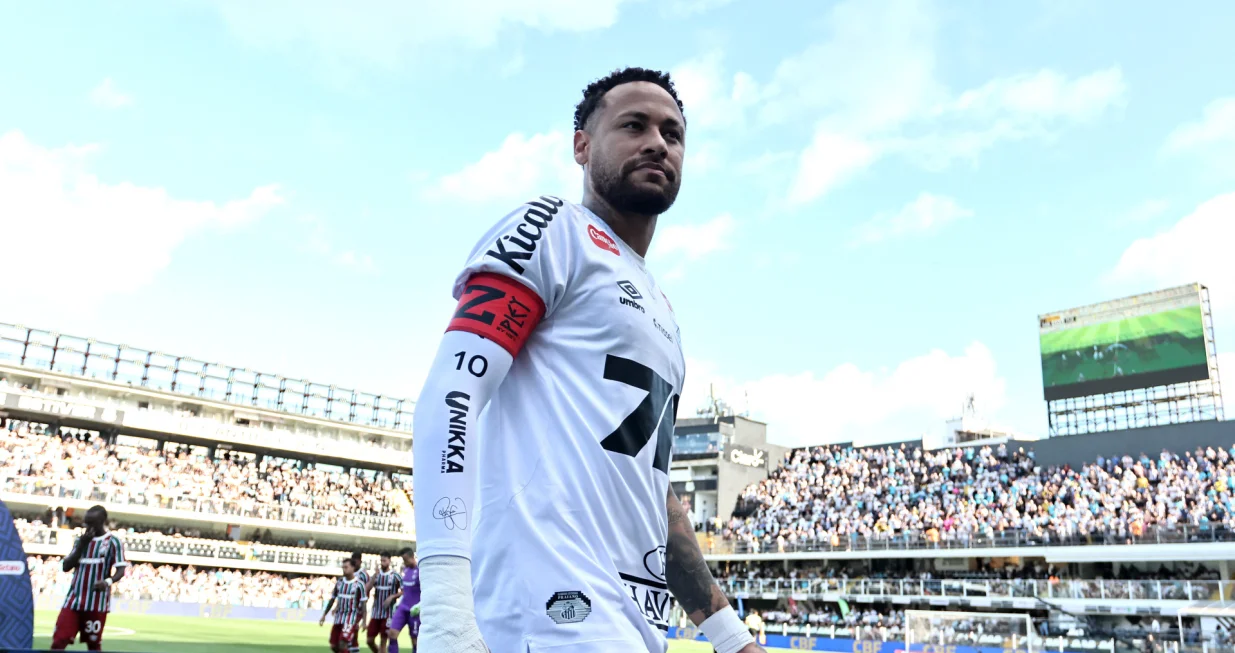 Soccer Football - Brasileiro Championship - Santos v Fluminense - Estadio Urbano Caldeira, Santos, Brazil - August 31, 2025 Santos' Neymar before the match REUTERS/Thiago Bernardes/Foto: Thiago Bernardes