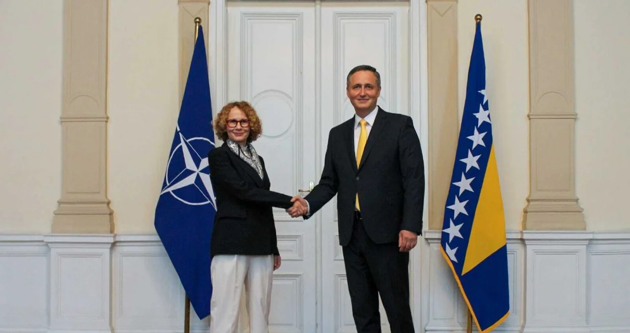 Denis Bećirović i zamjenica generalnog sekretara NATO-a Radmila Šekerinska/Facebook