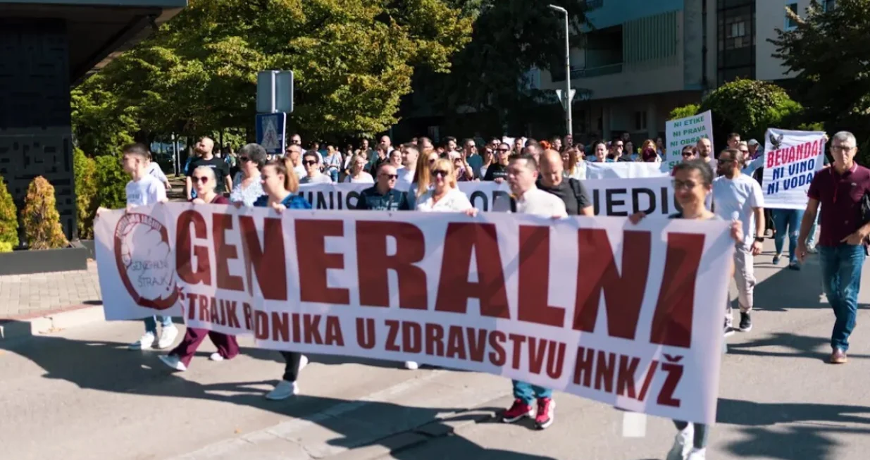 Štrajk zdravstvenih radnika u HNK u Mostaru//