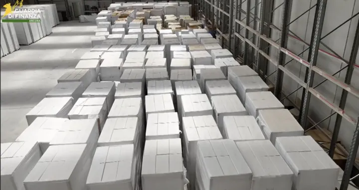 italija ilegalna tvornica duhan/