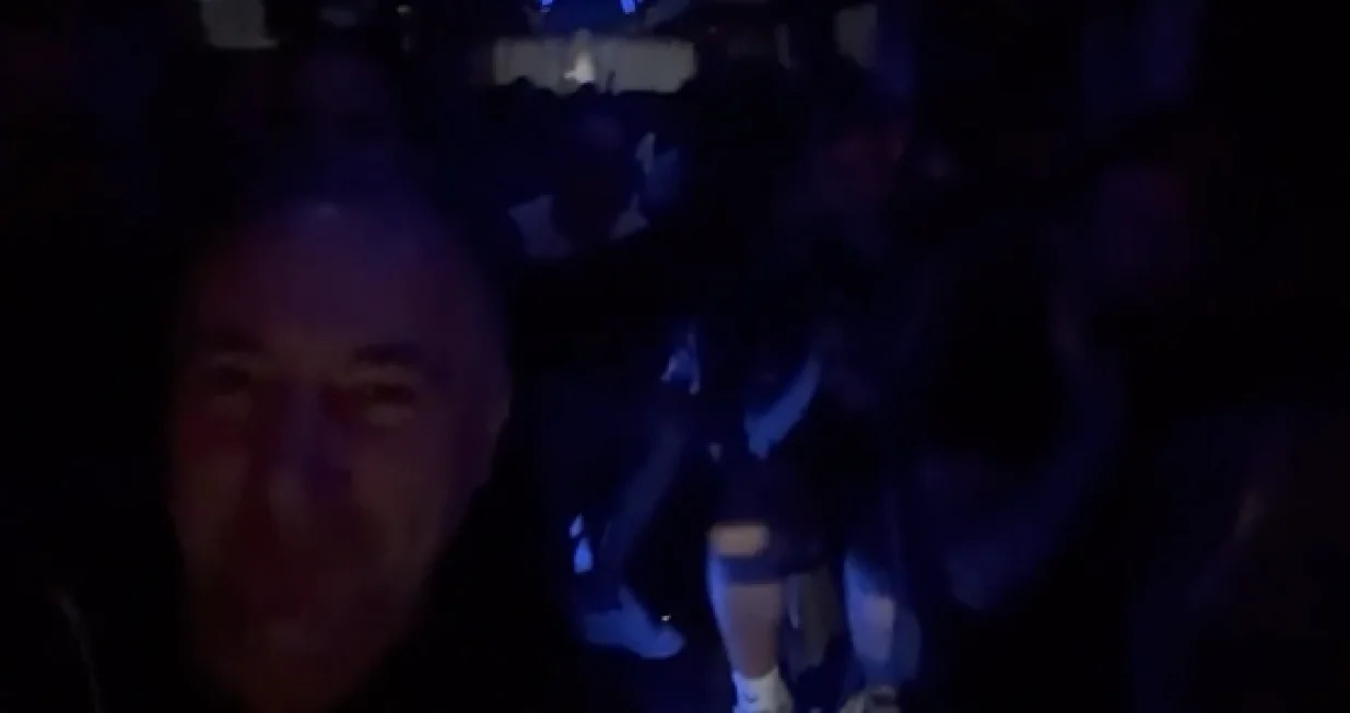 Štimac i igrači Plemića slave trijumf protiv Veleža (FOTO: Screenshot/Facebook)/Foto: 