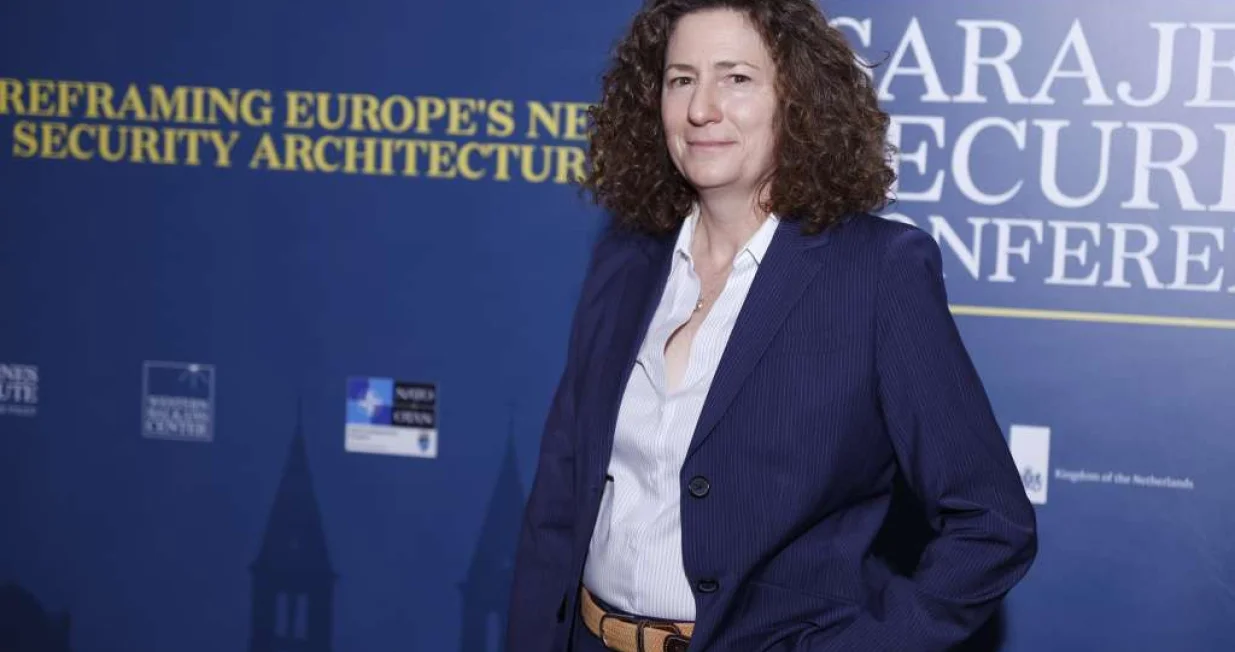 Robin Brooks/Amer Kajmović