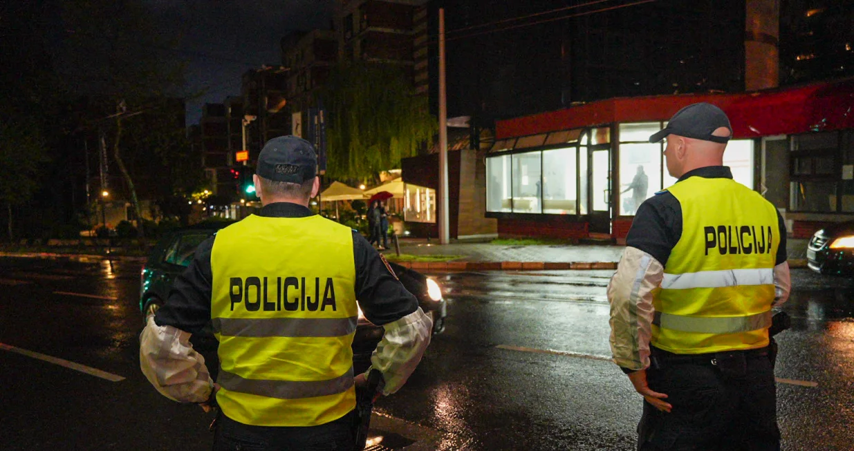 Uprava policije Ministarstva unutrašnjih poslova Kantona Sarajevo (MUP KS) počela je s upotrebom uređaja za indikaciju droga i testiranje vozača na prisustvo droga u organizmu, na saobraćajnicama u KS//