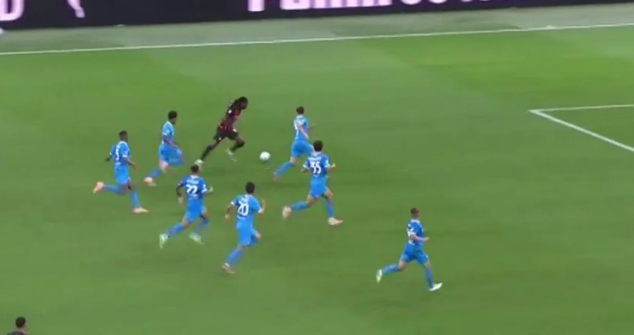 Napoli defanziva Leao/Foto: 