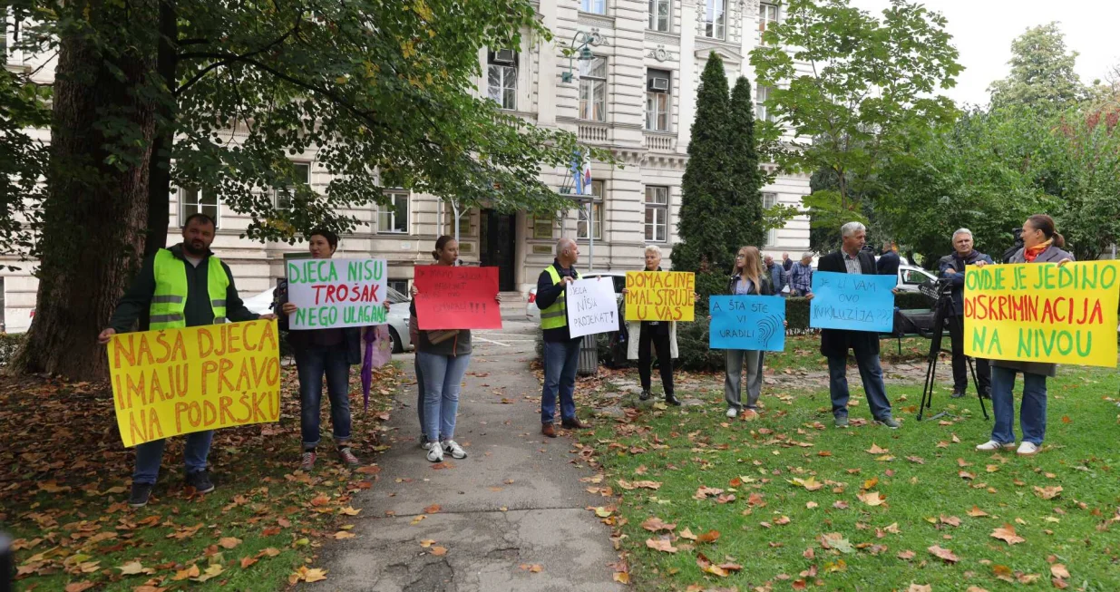 Udruženje Colibri - protest/Senad Gubelić