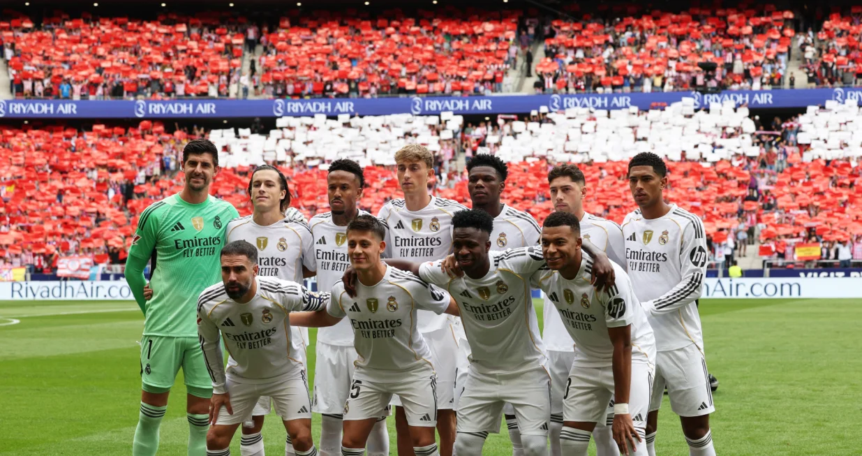 Soccer Football - LaLiga - Atletico Madrid v Real Madrid - Riyadh Air Metropolitano, Madrid, Spain - September 27, 2025 Real Madrid players pose for a photo before the match REUTERS/Violeta Santos Moura/Foto: Violeta Santos Moura
