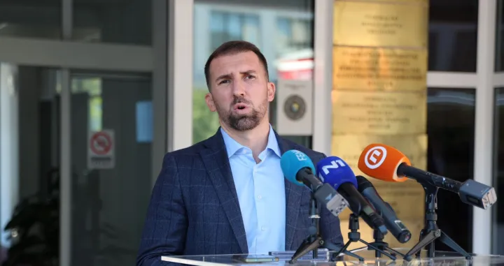  Adnan Delić, ministar Adnan delić, /Fena