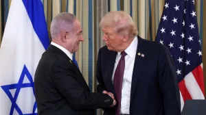U.S. President Donald Trump and Israeli Prime Minister Benjamin Netanyahu shake hands at a joint press conference in the State Dining Room at the White House in Washington, D.C., U.S., September 29, 2025. REUTERS/Jonathan Ernst/Jonathan Ernst