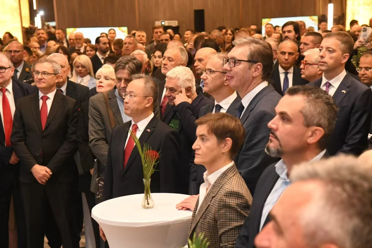 Prikazan promotivni video "Izvan prozora je plava planeta" na svečanom prijemu kineske ambasade u Srbiji povodom Dana nacionalnosti Kine/Kmg