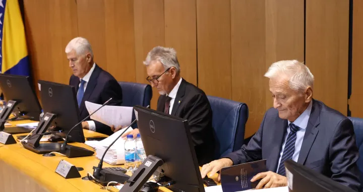 Dragan Čović, Kemal Ademović i Nikola Špirić; hitna sjednica Doma naroda Parlamentarne skupštine BiH/Harun Muminović