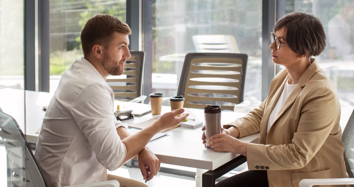 Mogu vas stajati prilike za posao/Free Pik