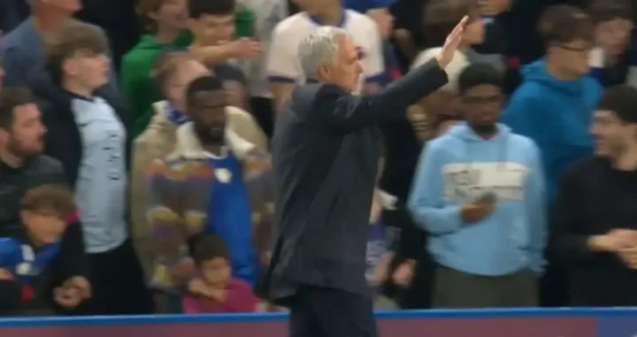 Mourinho smirivao navijače Benfice (FOTO: ScreenshotX)/Foto: 