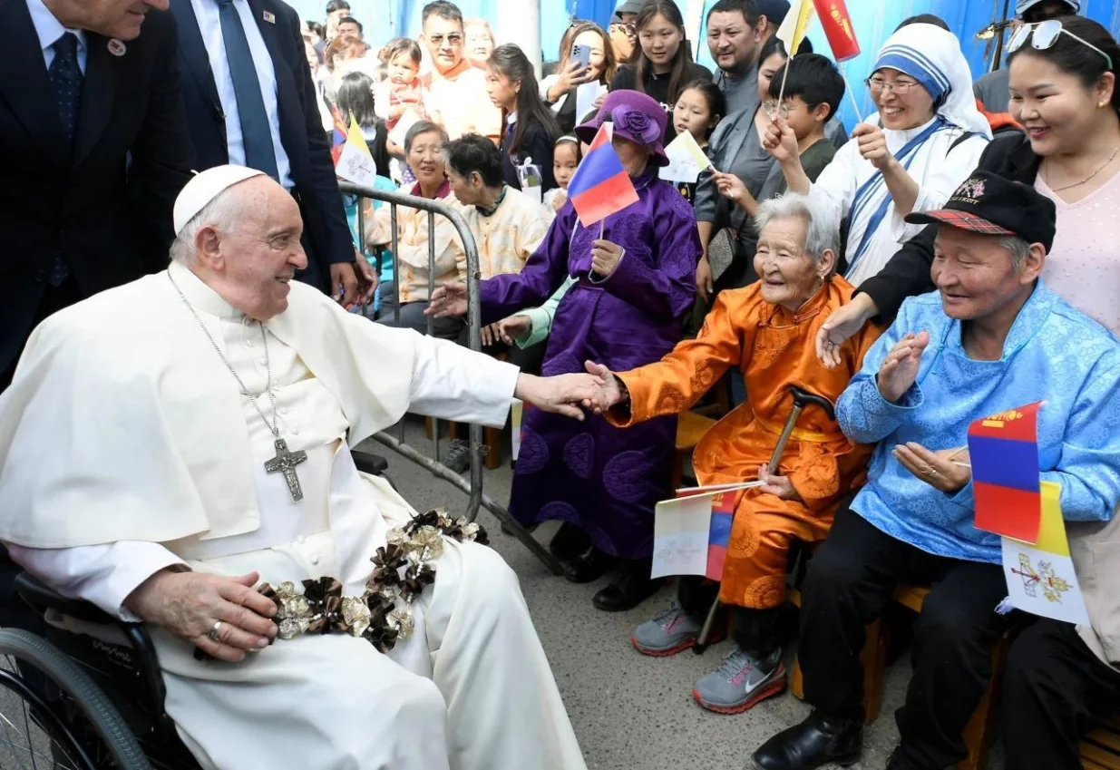 papa franjo mongolija/