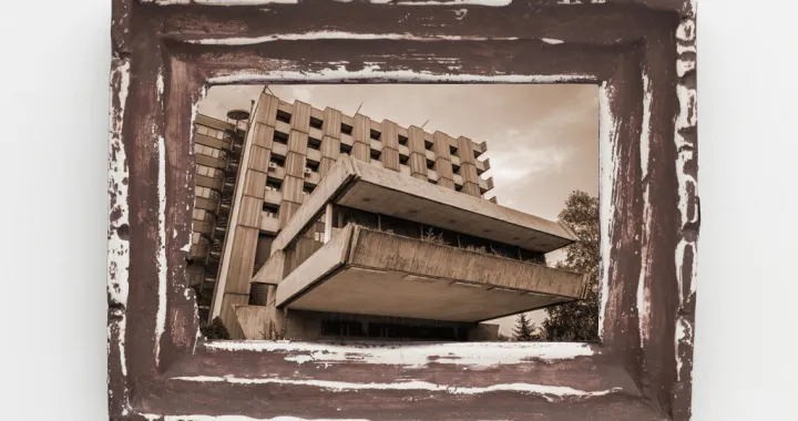 Kolumna Dragana Markovine: Modernistička Zenica na udaru/Ilustracija/Benjamin Krnić