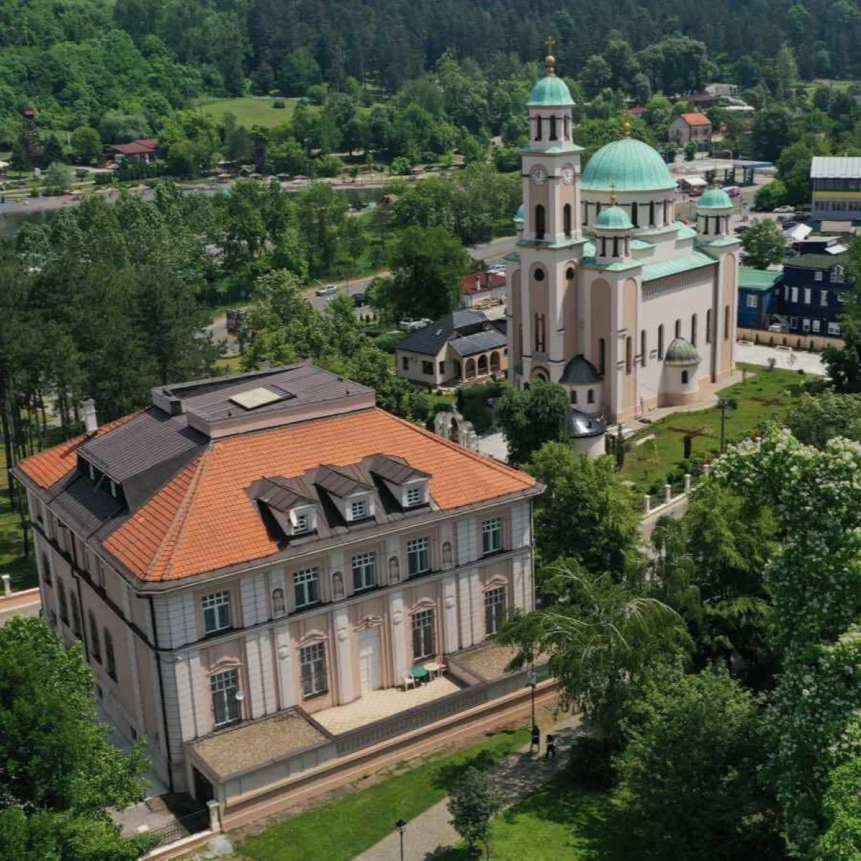 Saborni hram Uspenja Svete Bogorodice u Tuzli/