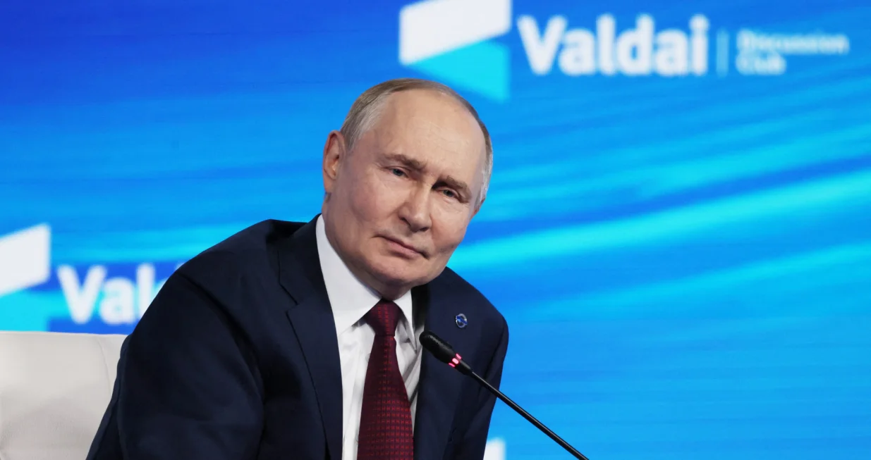 Russia's President Vladimir Putin attends the Valdai Discussion Club annual international conference in Sochi, Russia, October 2, 2025. Sputnik/Mikhail Metzel/Pool via REUTERS ATTENTION EDITORS - THIS IMAGE WAS PROVIDED BY A THIRD PARTY./Mikhail Metzel