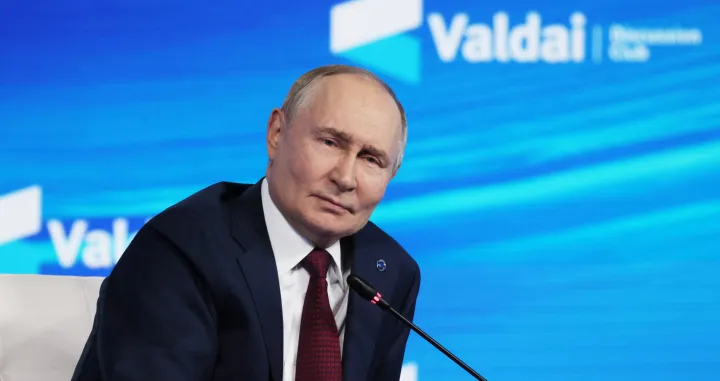 Russia's President Vladimir Putin attends the Valdai Discussion Club annual international conference in Sochi, Russia, October 2, 2025. Sputnik/Mikhail Metzel/Pool via REUTERS ATTENTION EDITORS - THIS IMAGE WAS PROVIDED BY A THIRD PARTY./Mikhail Metzel