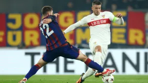 Ermedin Demirović na meču sa Baselom/Foto: 