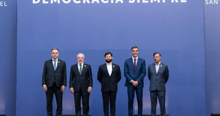 Democracia Siempre//