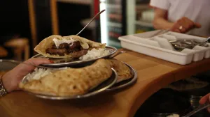 Proglašenje sarajevskih ćevapa kao zaštičenog autohtonog jelo/Damir Deljo