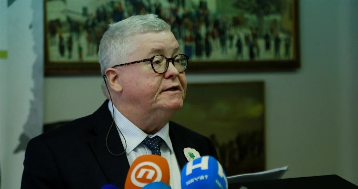 David Pettigrew, Asocijacija nezavisnih intelektualaca Krug 99/Anadolija