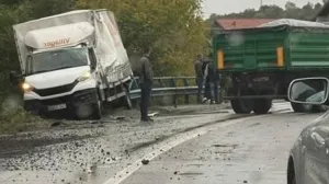 U nesreći učestvovala dva kamiona/Teretnjaci.ba//