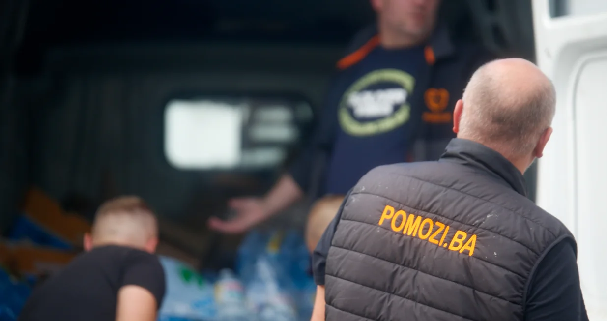 Pomozi.ba akcija uslijed poplava/Damir Deljo