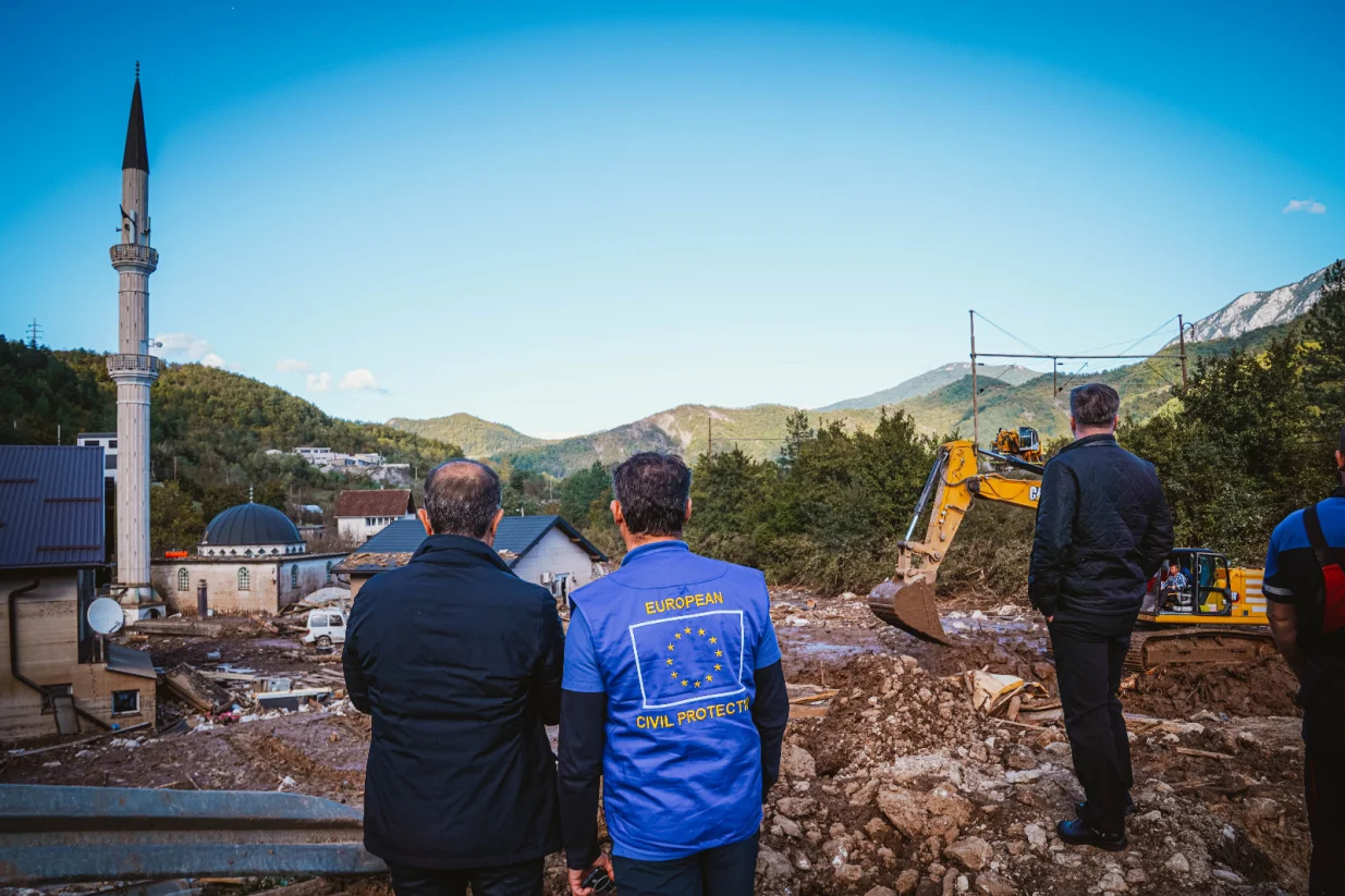 Luigi Soreca u Danjoj Jablanici nakon razornih poplava//