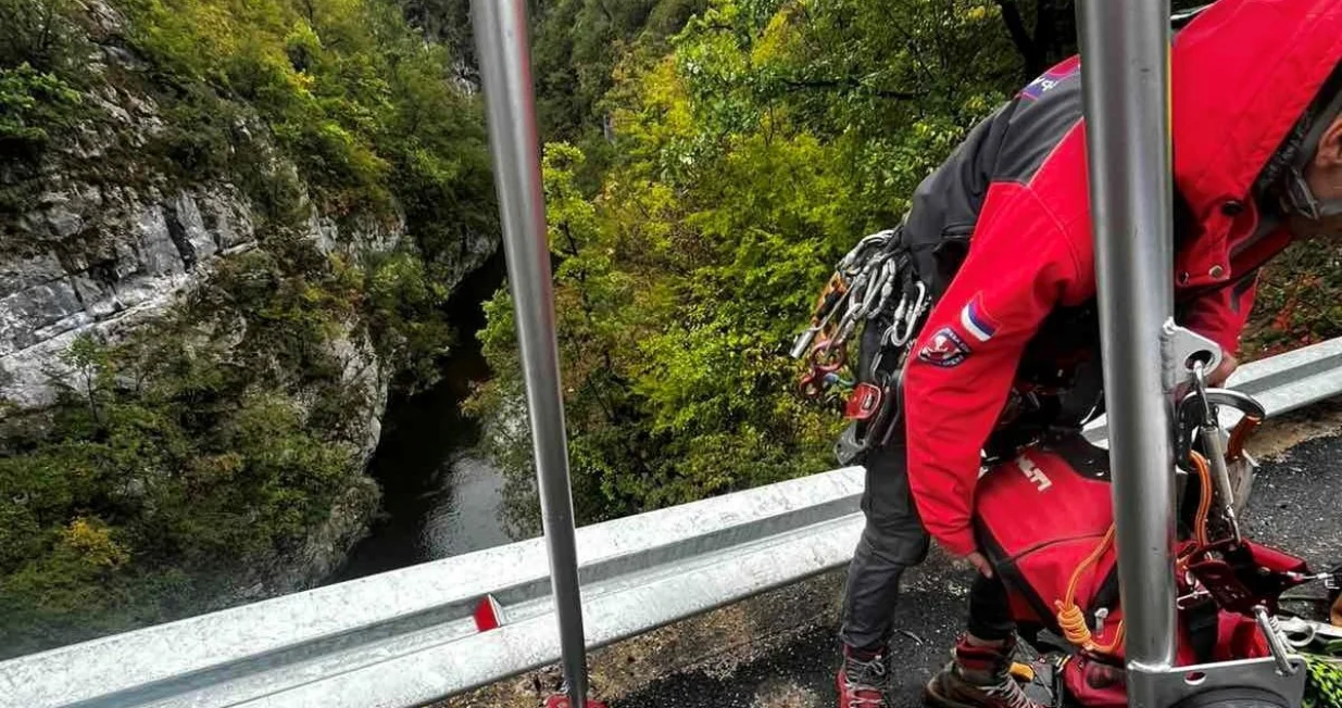 Okončana potraga/Spasilačka služba Wolf//