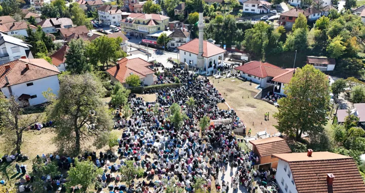 U Gradačcu je danas svečano otvorena obnovljena Sviračka džamija/Amel Emrić