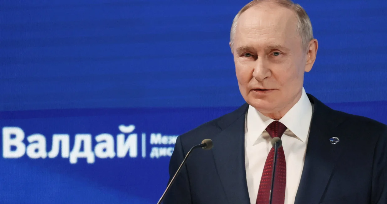 Russia's President Vladimir Putin delivers a speech during the Valdai Discussion Club annual international conference in Sochi, Russia, October 2, 2025. Sputnik/Mikhail Metzel/Pool via REUTERS ATTENTION EDITORS - THIS IMAGE WAS PROVIDED BY A THIRD PARTY./Mikhail Metzel