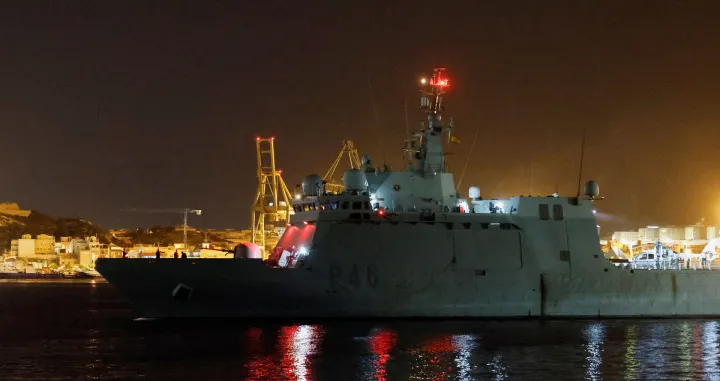 Spain's warship 'Furor', a military vessel set to join in a supporting role the Global Sumud Flotilla seeking to deliver aid to Gaza after it was attacked by drones off Greece, departs, at the port of Cartagena, Spain, September 26, 2025. REUTERS/Susana Vera/Susana Vera